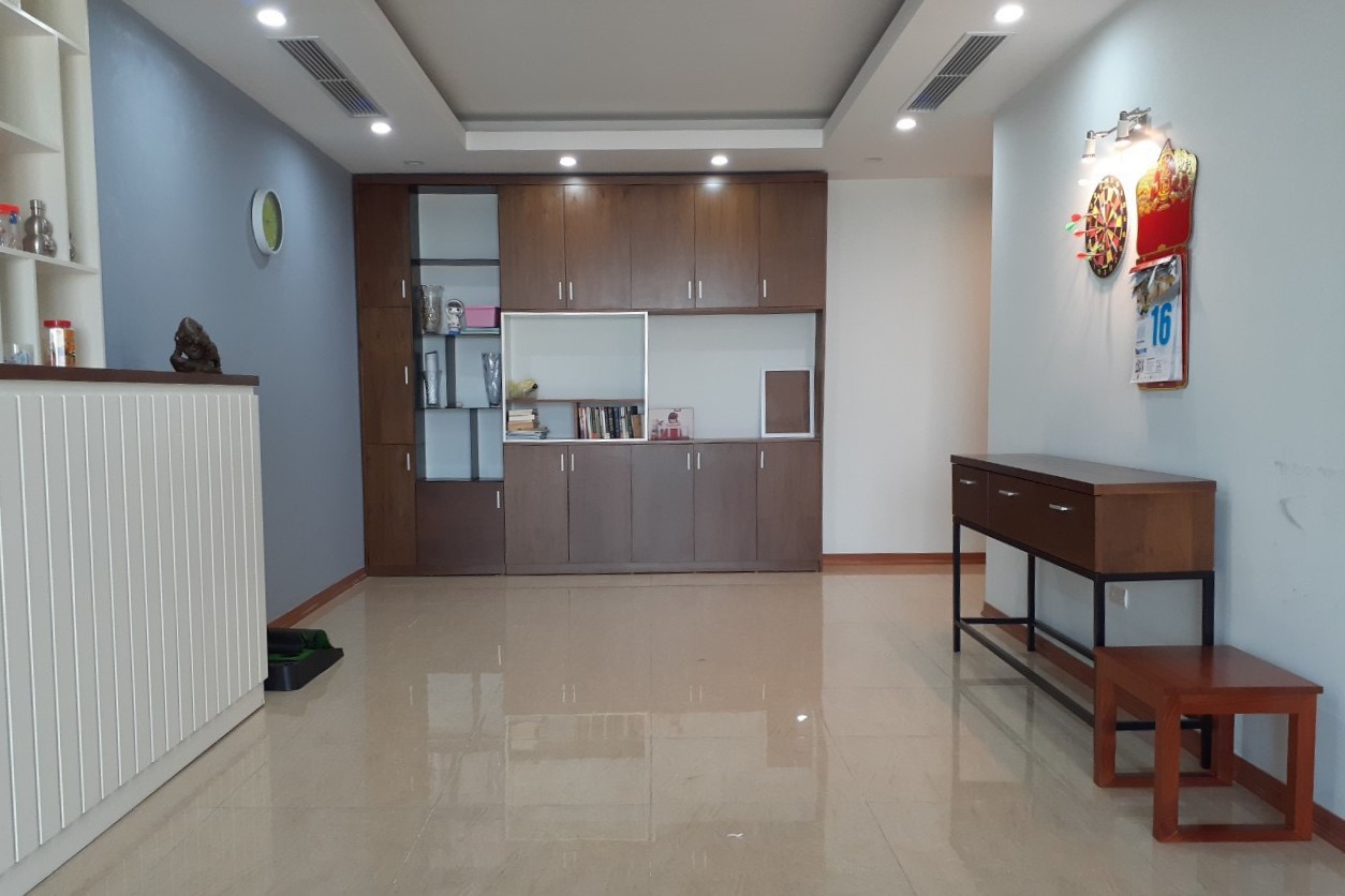 Cho thuê căn 3 ngủ 129m2 tầng cao view Hồ Tây tại N04B Ngoại Giao Đoàn 3