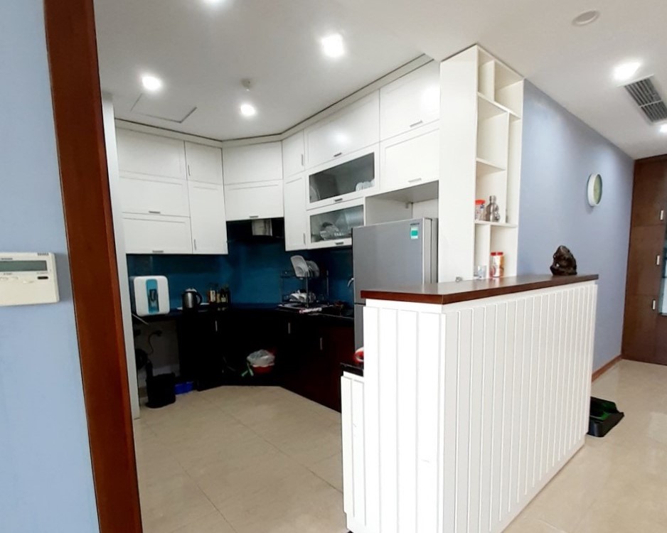 Cho thuê căn 3 ngủ 129m2 tầng cao view Hồ Tây tại N04B Ngoại Giao Đoàn 4