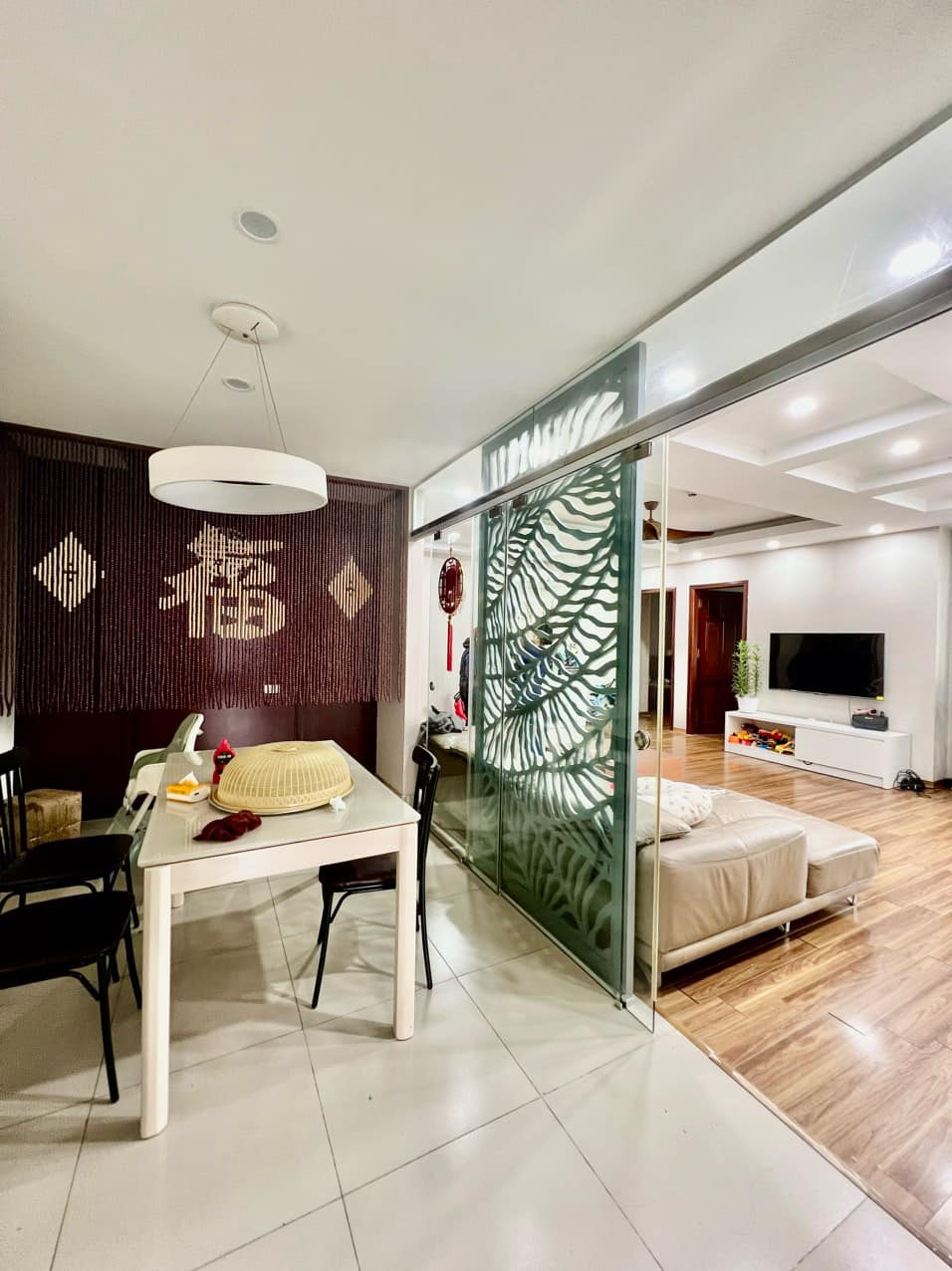 Cho thuê căn 3 ngủ 130m2 full đồ view Starlake, có slot ô tô tòa N03T4 2