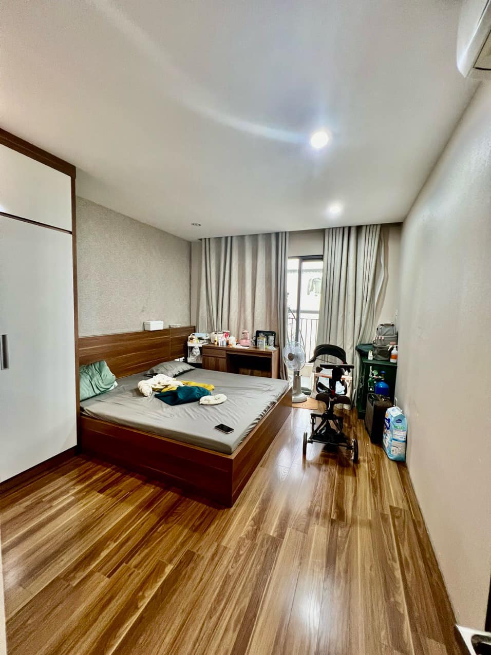Cho thuê căn 3 ngủ 130m2 full đồ view Starlake, có slot ô tô tòa N03T4 5