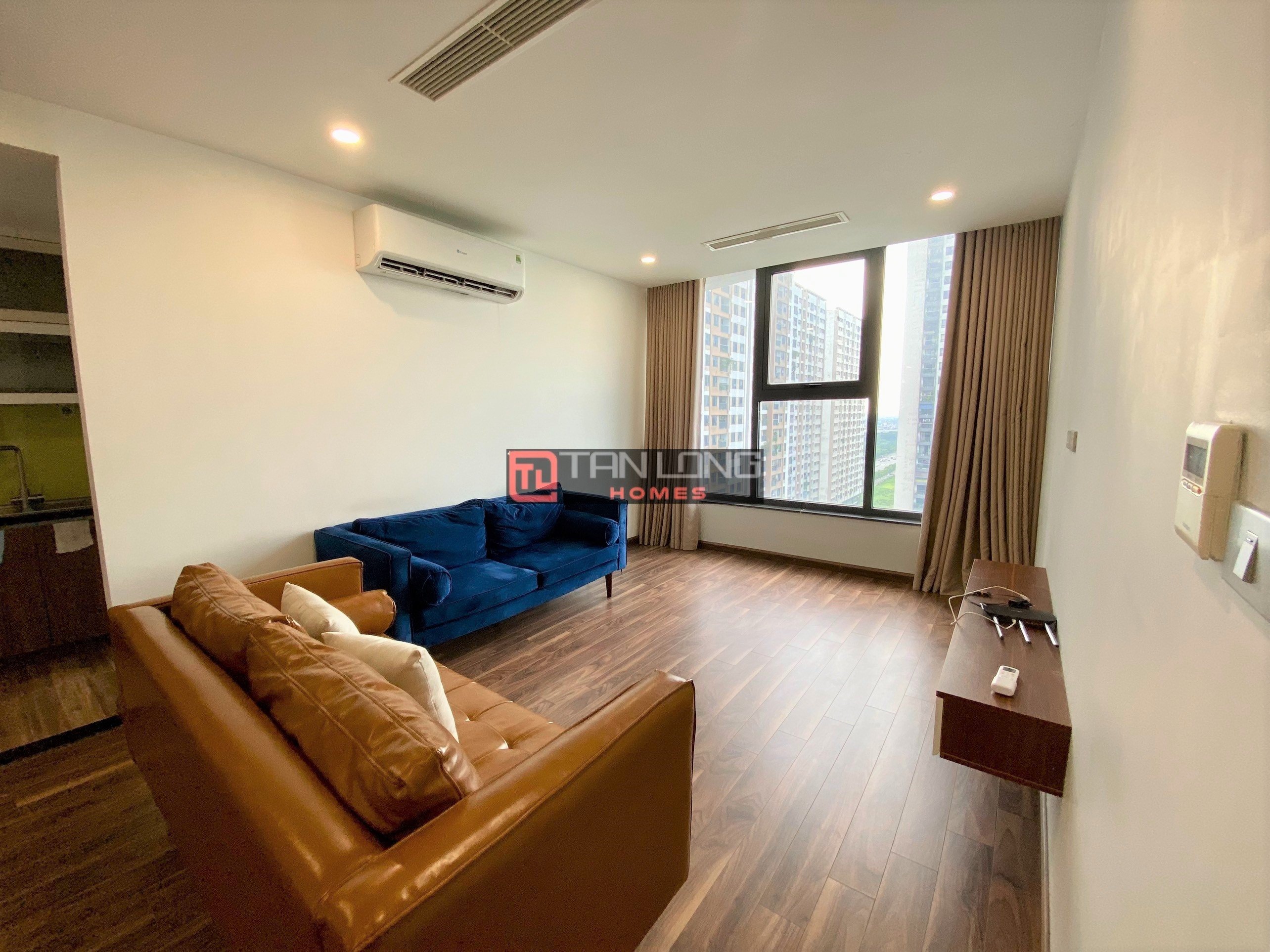 Cho thuê căn 3 ngủ 93.3m2 full đồ cơ bản view thoáng mát N01T8 Ngoại Giao Đoàn 3
