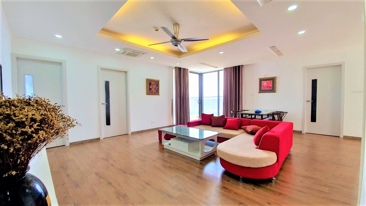 Cho thuê căn 3PN Tầng cao toà N01 T2 Ngoại Giao Đoàn Hà Nội 2
