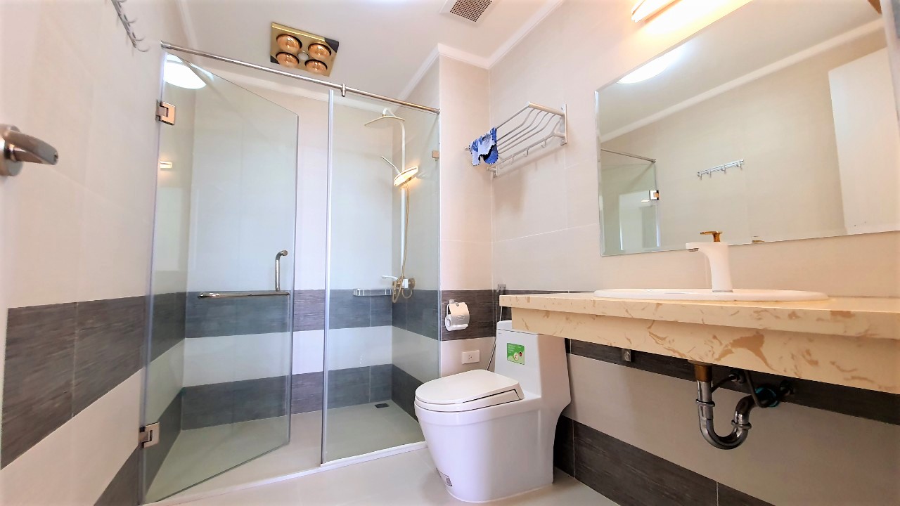 Cho thuê căn 3PN Tầng cao toà N01 T2 Ngoại Giao Đoàn Hà Nội 5