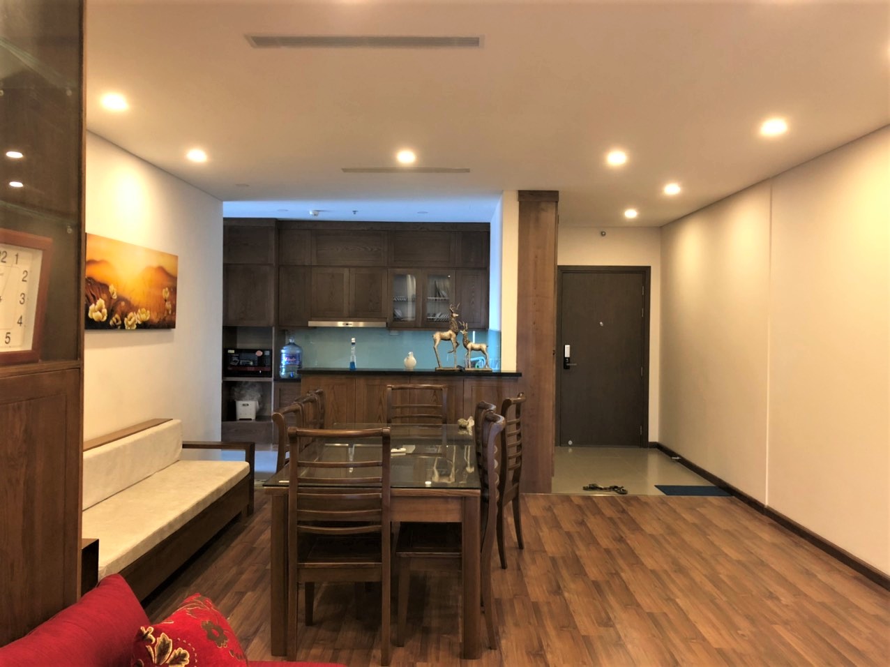 Cho thuê căn 3PN tầng cao toà N03T2 View Hồ 2