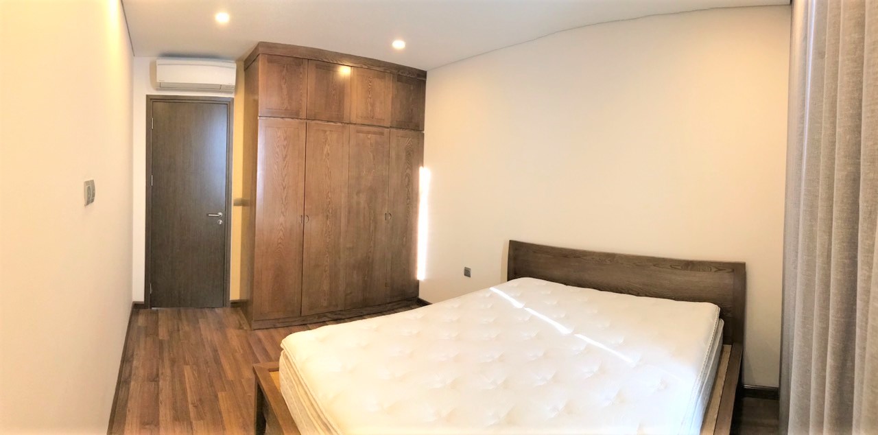 Cho thuê căn 3PN tầng cao toà N03T2 View Hồ 6