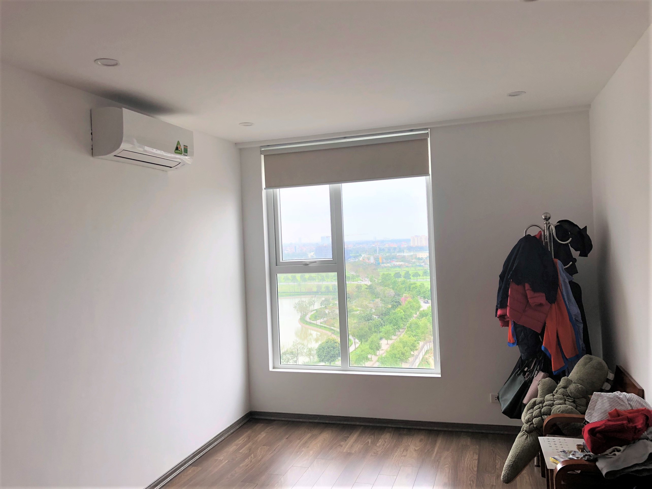 Cho thuê căn 3PN tầng thấp toà N02 T3 Ngoại Giao Đoàn, view Hồ 6