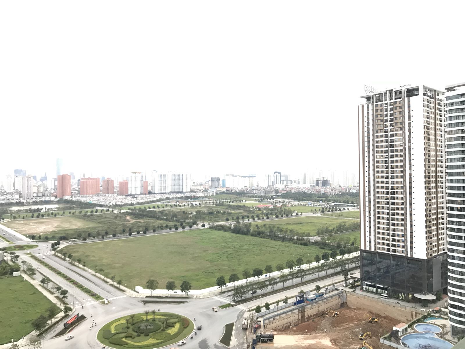 Cho thuê căn 3Pn toà N03T4 tầng cao VIEW HỒ TÂY 7