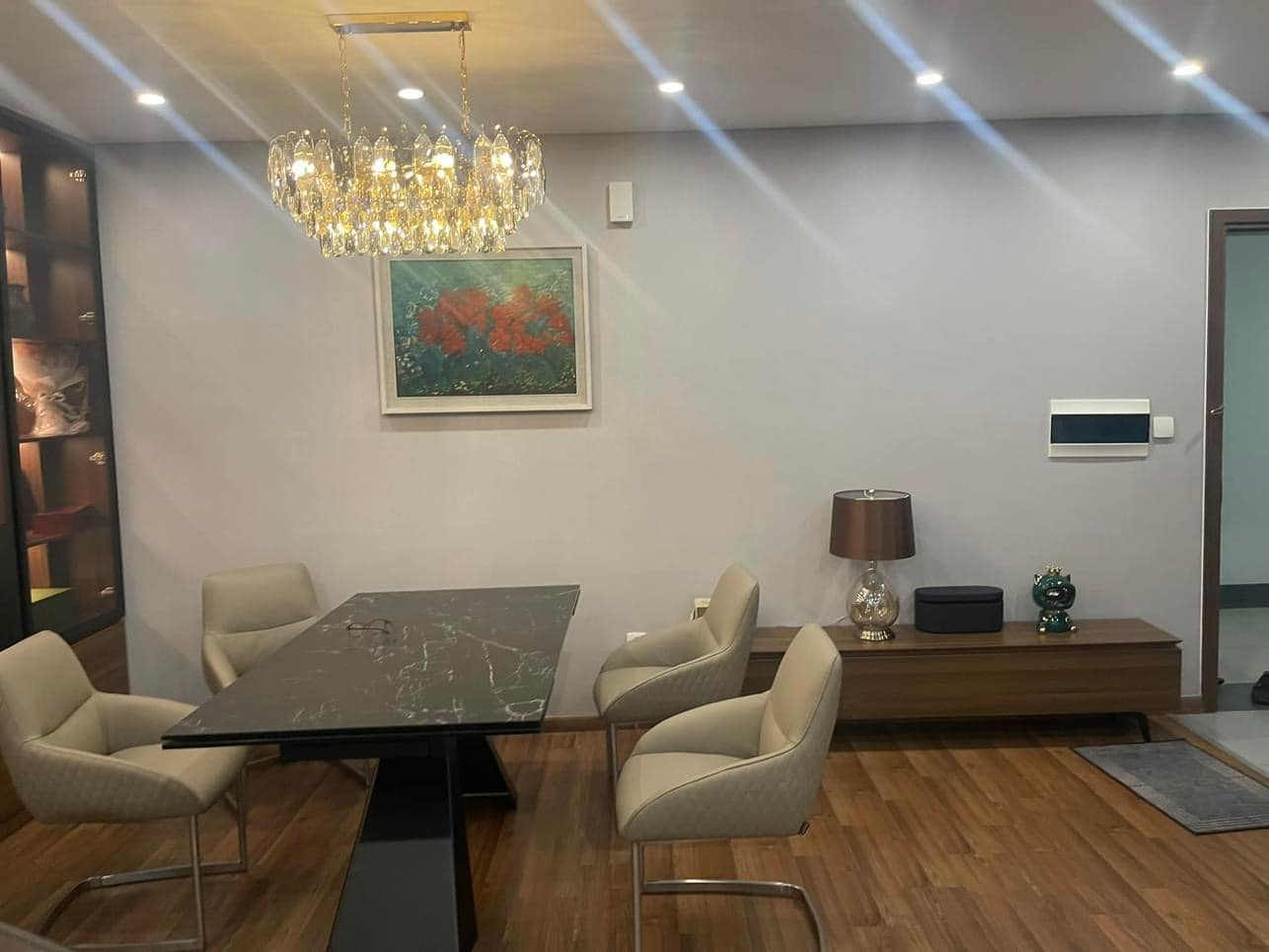 Cho thuê căn 3PN/133m2 full đồ, căn góc 3 mặt thoáng tòa N03T7 Ngoại Giao Đoàn 3
