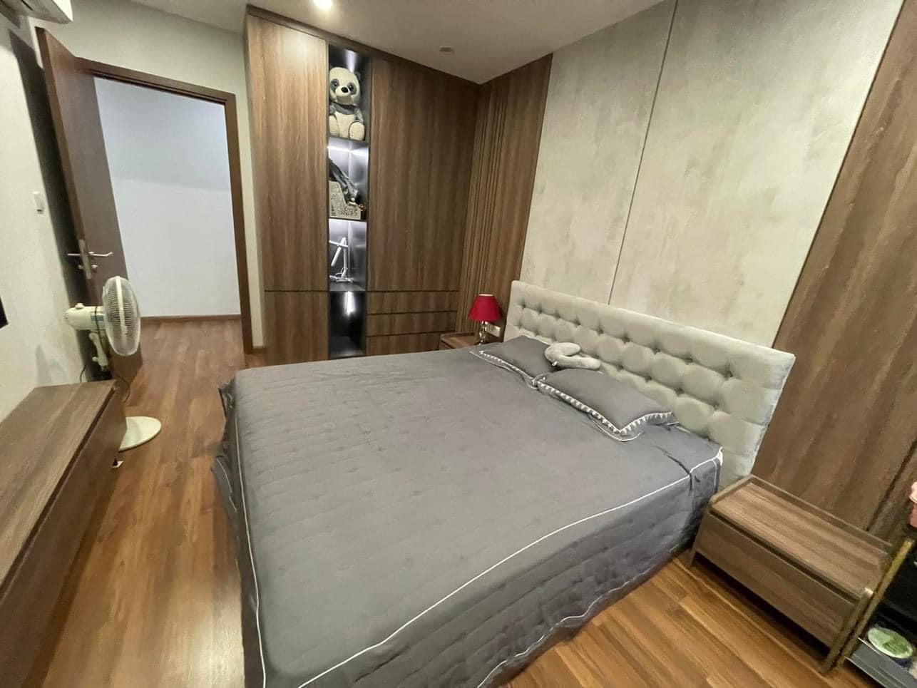 Cho thuê căn 3PN/133m2 full đồ, căn góc 3 mặt thoáng tòa N03T7 Ngoại Giao Đoàn 7