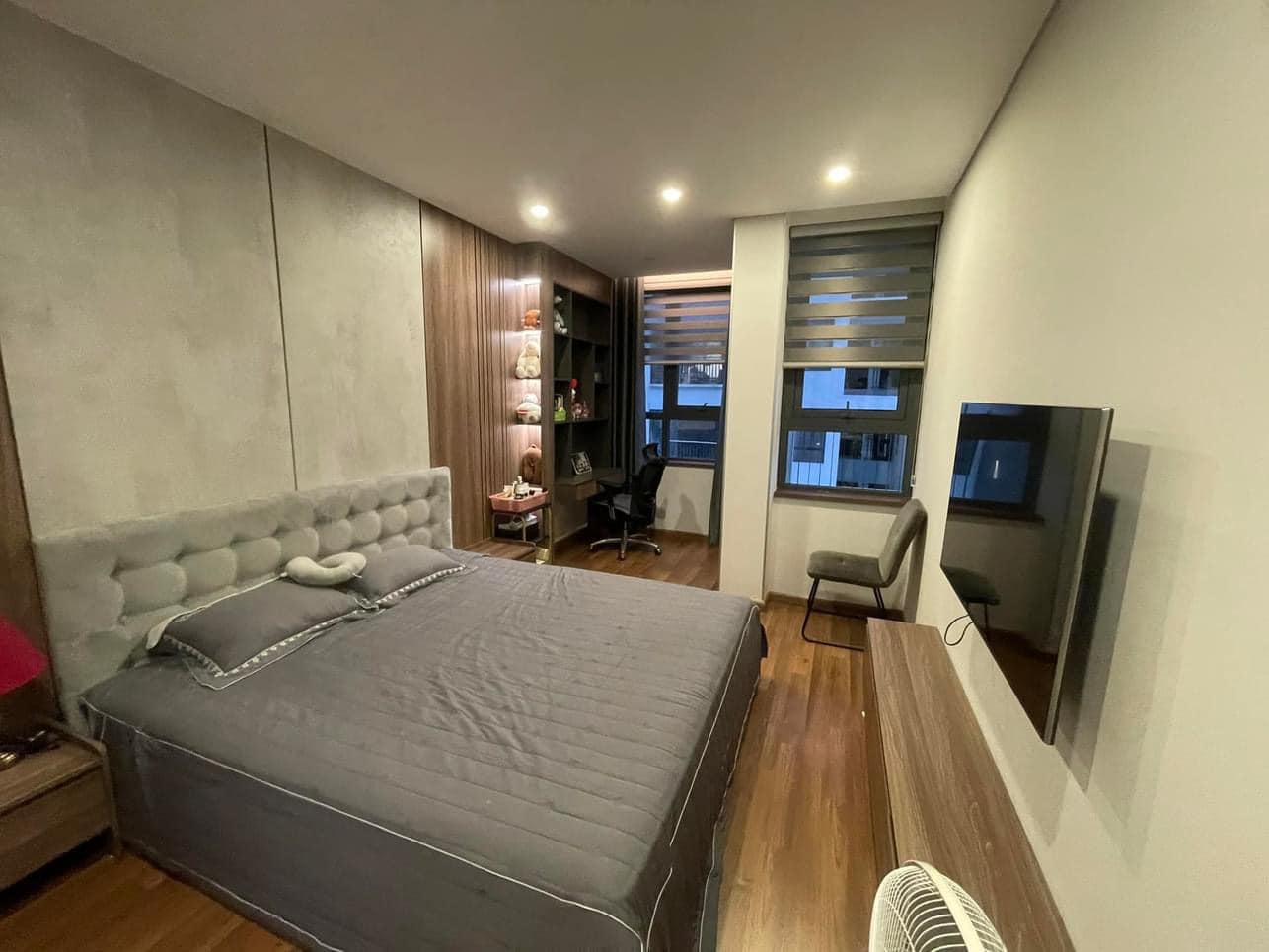 Cho thuê căn 3PN/133m2 full đồ, căn góc 3 mặt thoáng tòa N03T7 Ngoại Giao Đoàn 8