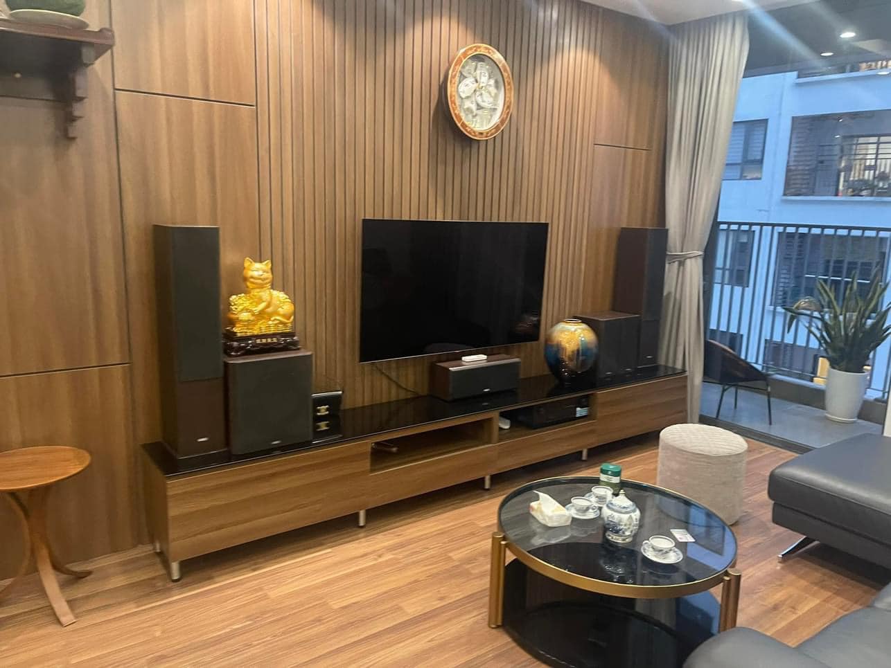 Cho thuê căn 3PN/133m2 full đồ, căn góc 3 mặt thoáng tòa N03T7 Ngoại Giao Đoàn 9