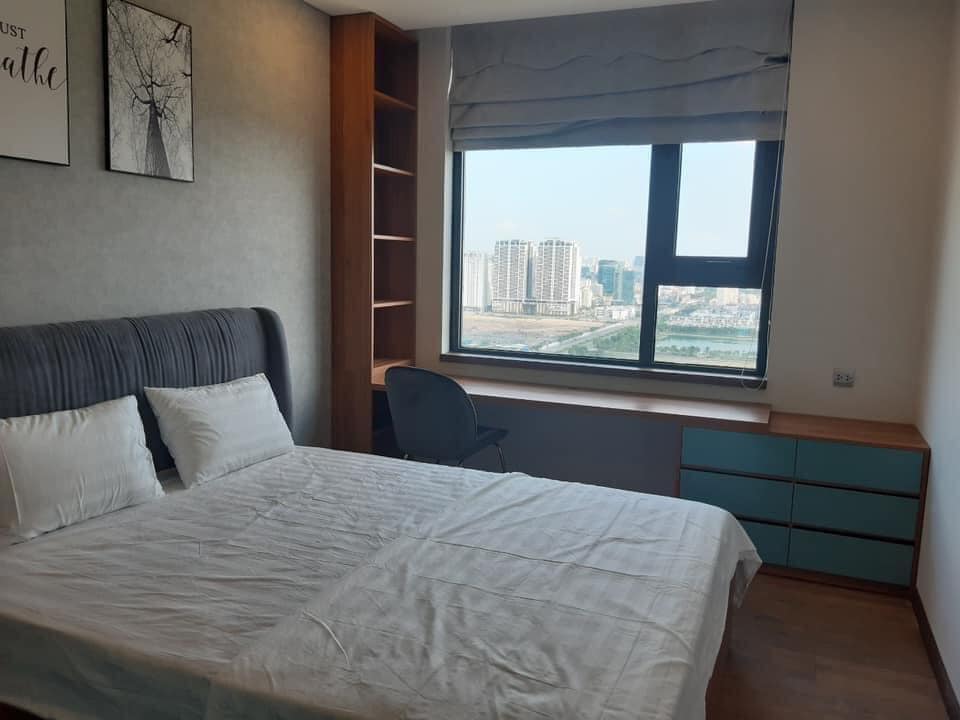 Cho thuê căn 3PN/95,5m2 full đồ tầng cao view thoáng tòa N03T1 Ngoại Giao Đoàn 4