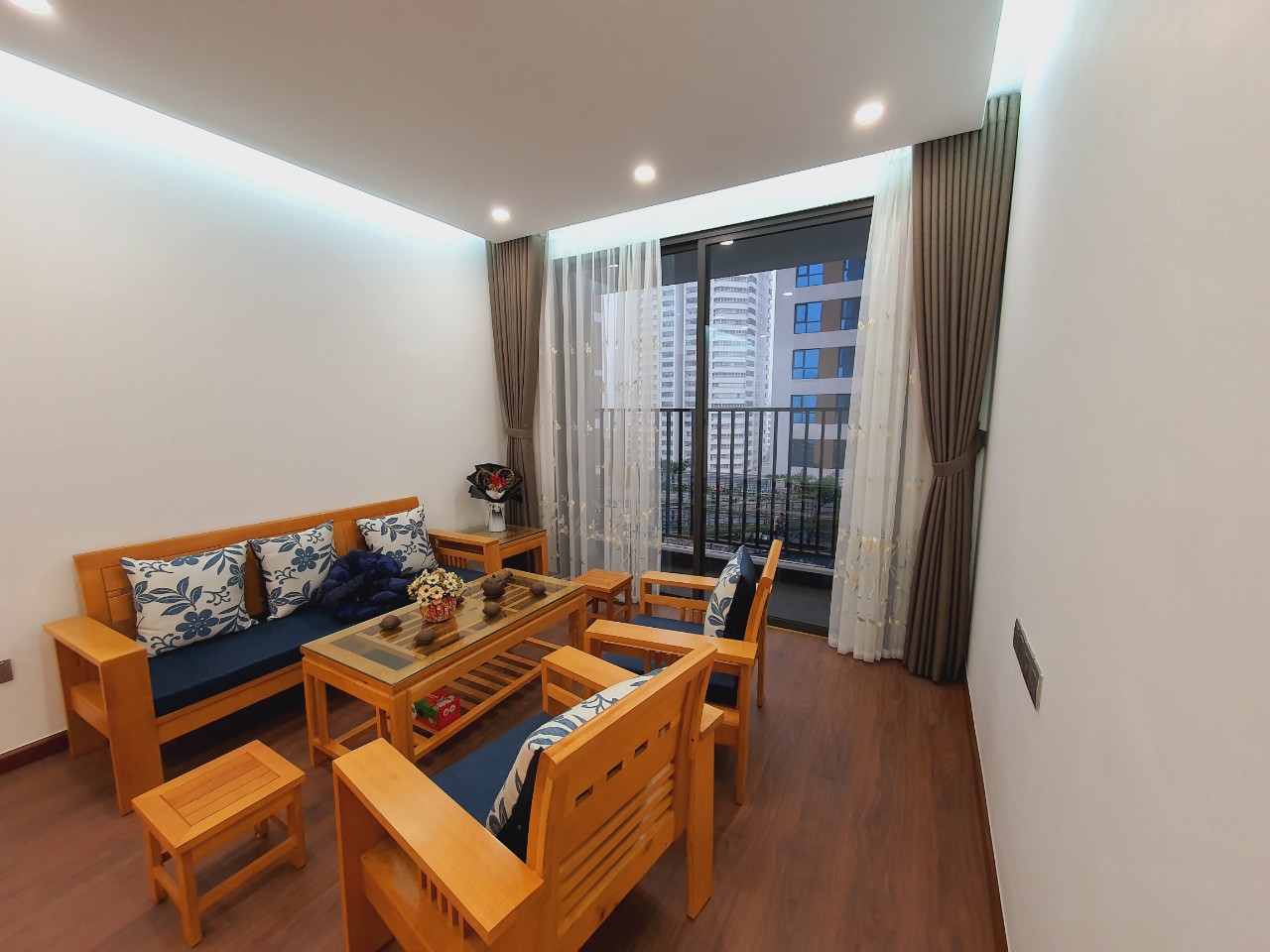 CHO THUÊ CĂN 87M2 TẦNG THẤP TÒA M1 CHUNG CƯ 6TH-ELEMENT 2