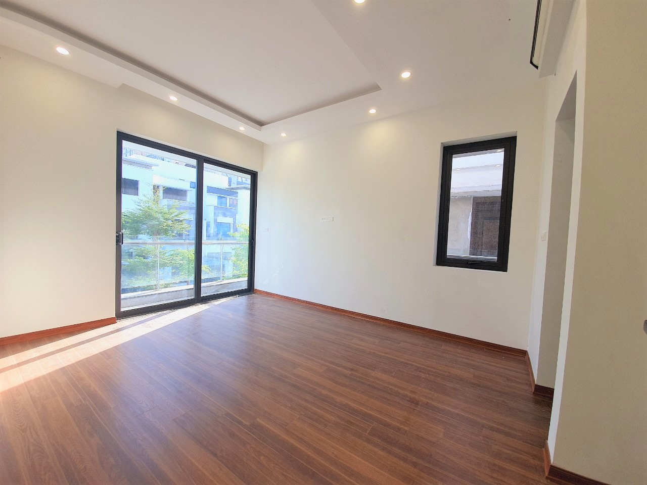 CHO THUÊ CĂN BIỆT THỰ ĐƠN LẬP KHU NGOẠI GIAO ĐOÀN 6