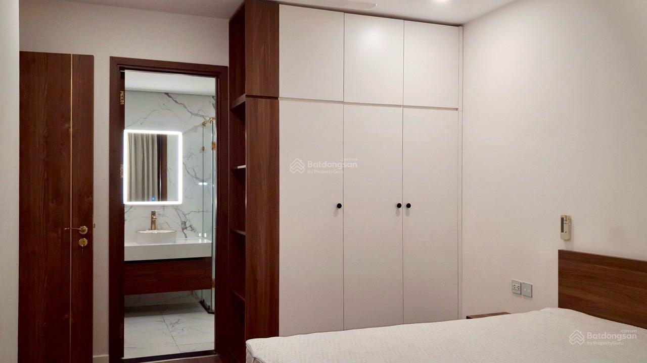 Cho thuê căn góc 2 phòng ngủ toà CT2C KĐT Nghĩa Đô diện tích 70m2 full nội thất tầng trung view nội khu 4