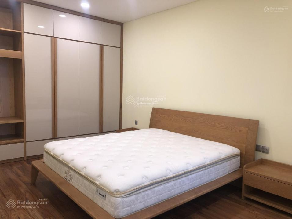 Cho thuê căn góc 3 phòng ngủ B6 Green Stars Phạm Văn Đồng hướng Đông Nam tầng cao full đồ 4