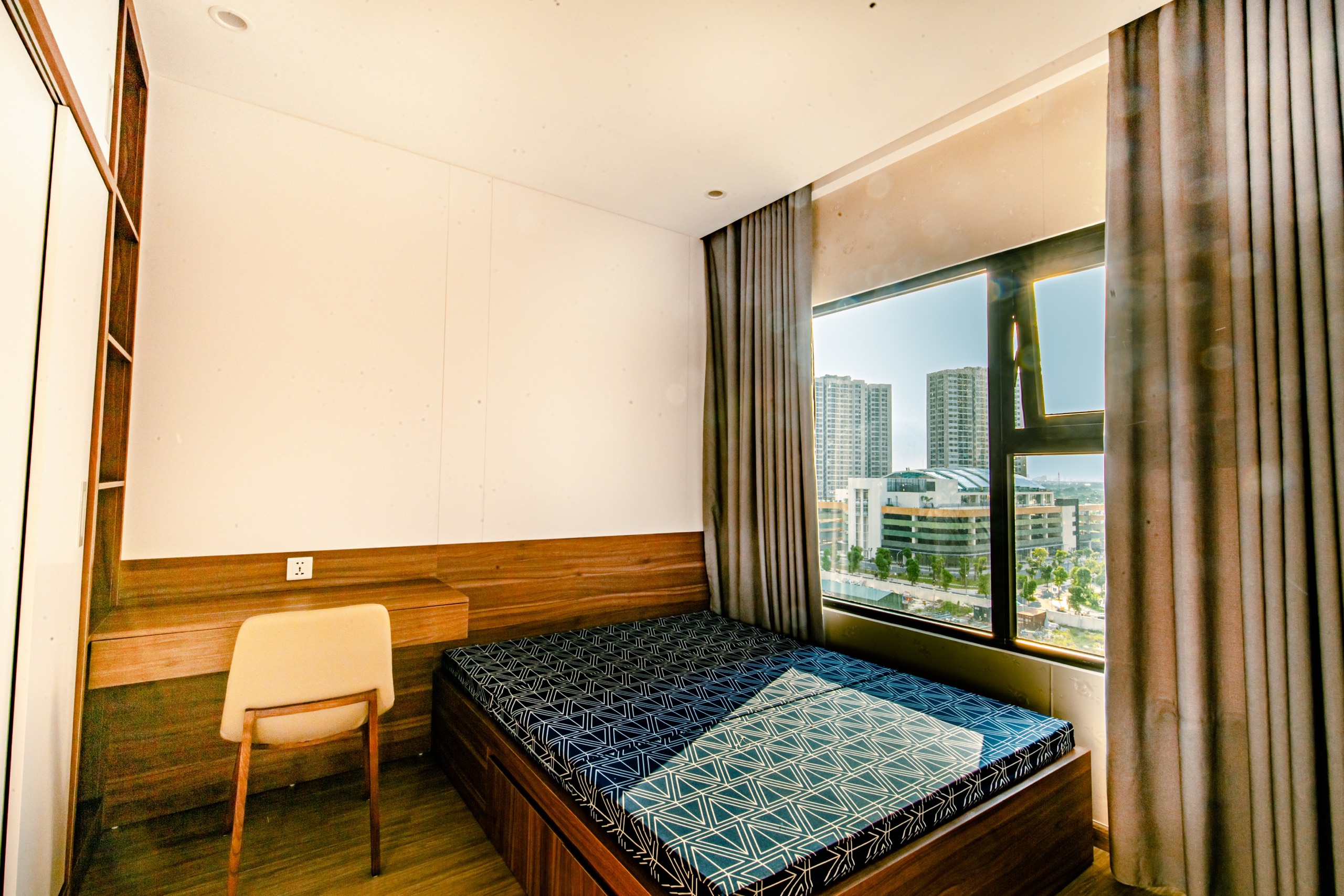 Cho thuê căn góc 3PN/90m2 tầng cao view đẹp, full đồ mới tại A1 An Bình City 10