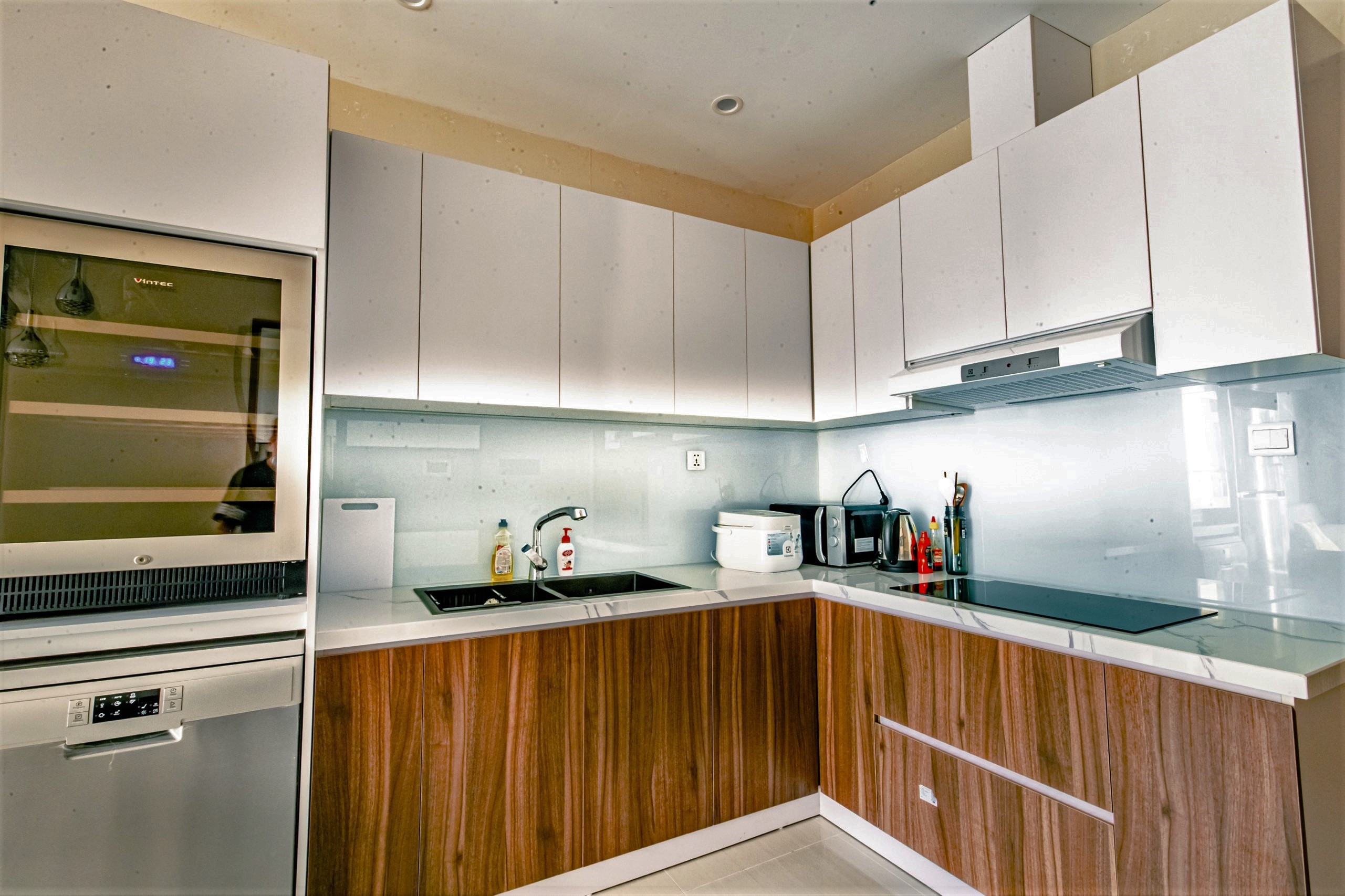 Cho thuê căn góc 3PN/90m2 tầng cao view đẹp, full đồ mới tại A1 An Bình City 5