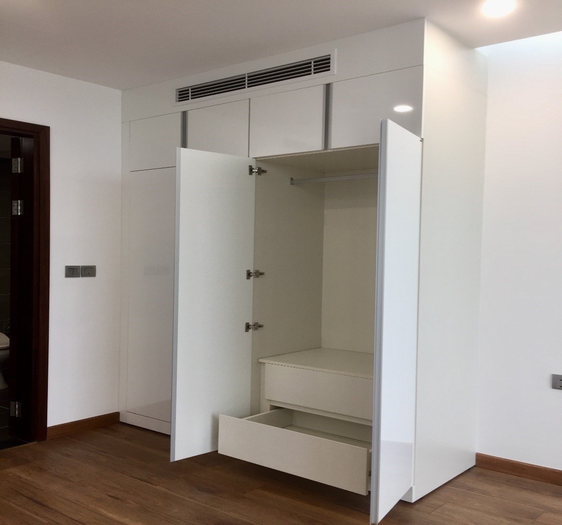 Cho thuê căn hộ 2 ngủ 83m2 full đồ view Hồ Tây + Starlake tại dự án 6th Element 9