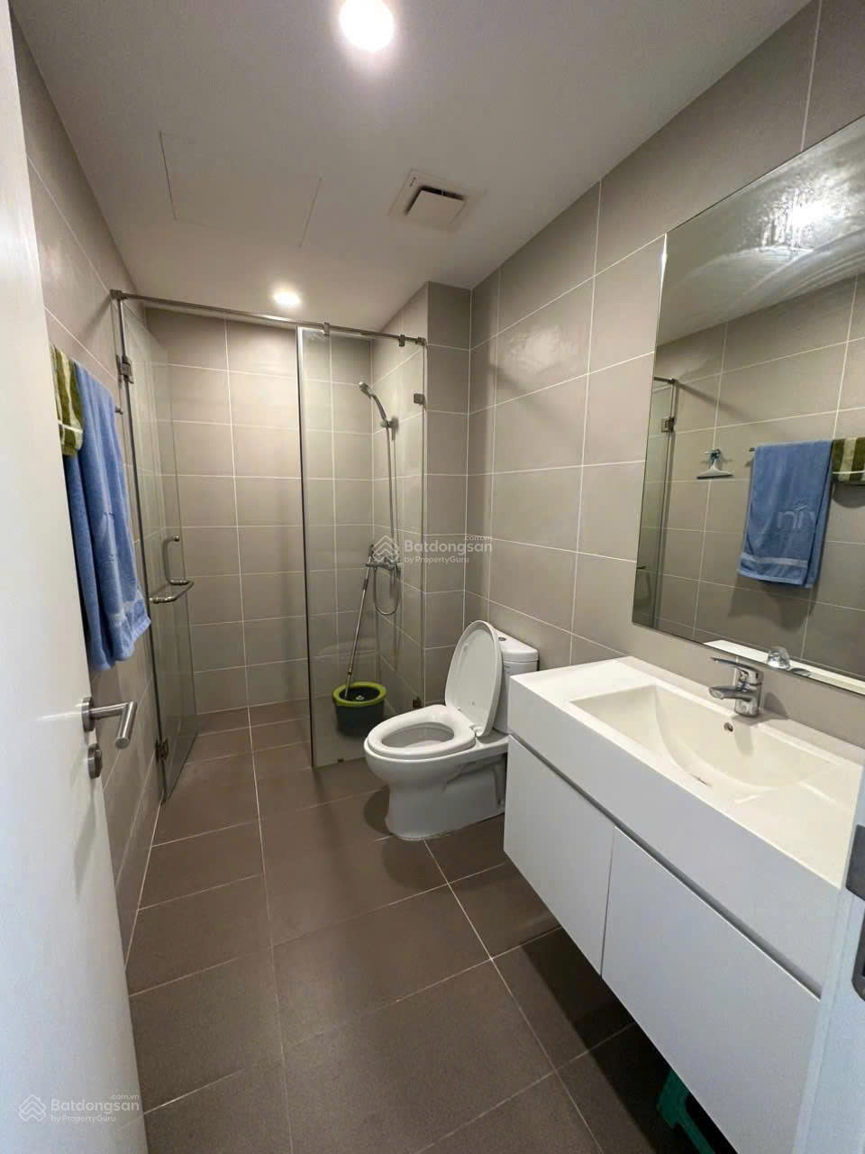 Cho thuê căn hộ 2 ngủ 84m2 tầng thấp tòa Kosmo Tây Hồ có thể vào ở ngay 5