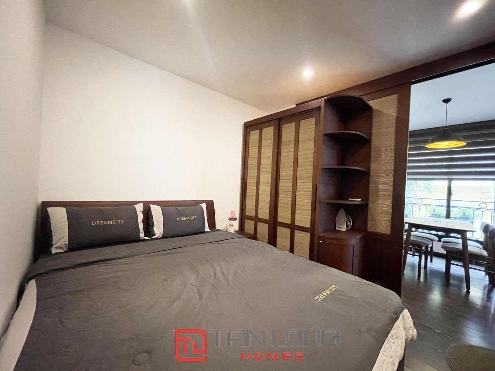 Cho thuê căn hộ 2 phòng ngủ 65 m2 tòa B4 Green Star, tầng trung full nội thất 3