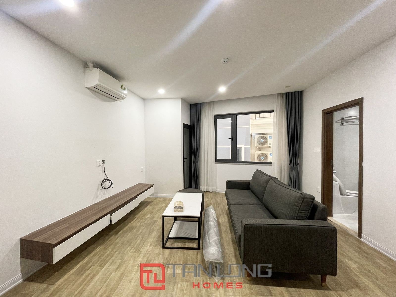 Cho thuê căn hộ 2 phòng ngủ hướng mát tòa B7 Green Stars thành phố giao lưu 1