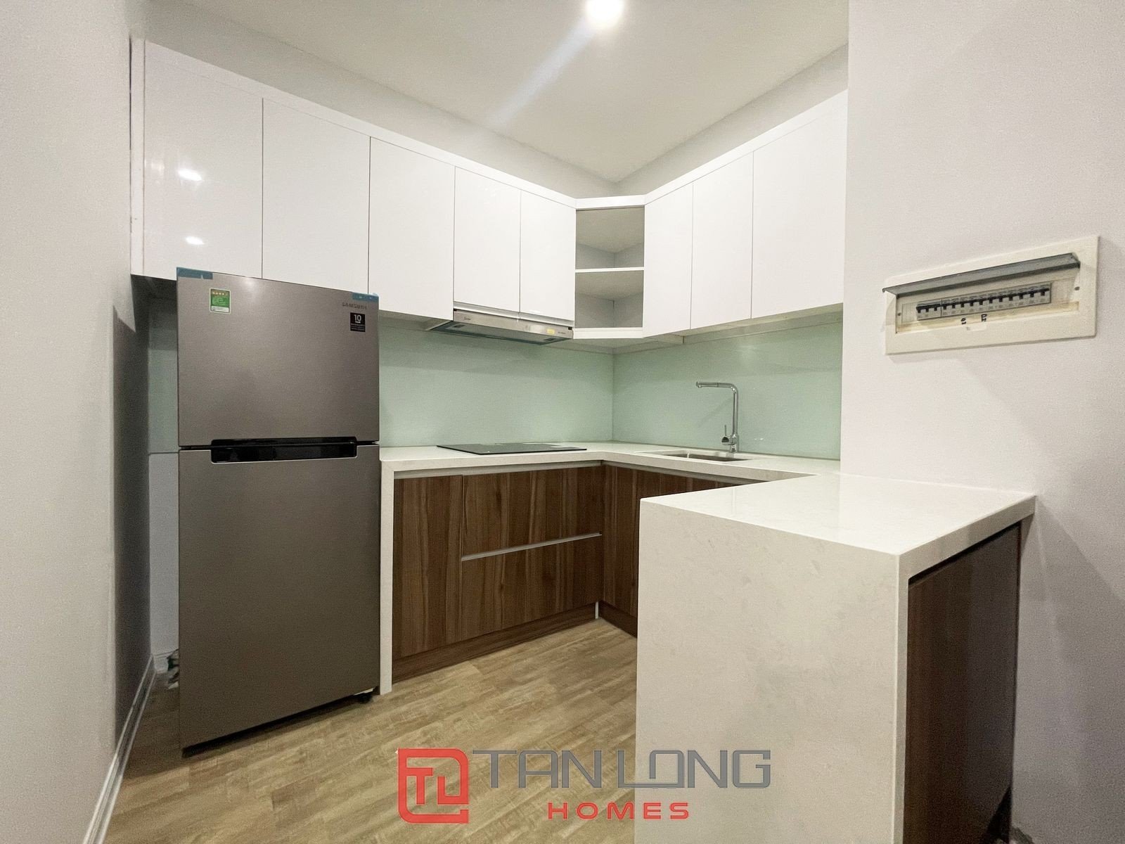 Cho thuê căn hộ 2 phòng ngủ hướng mát tòa B7 Green Stars thành phố giao lưu 2
