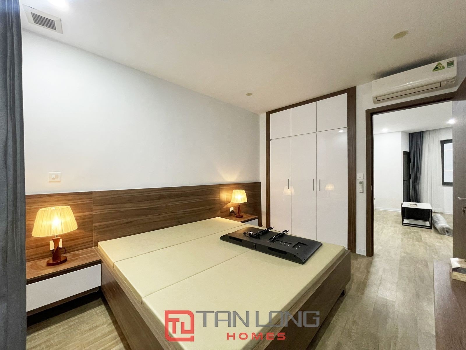 Cho thuê căn hộ 2 phòng ngủ hướng mát tòa B7 Green Stars thành phố giao lưu 3