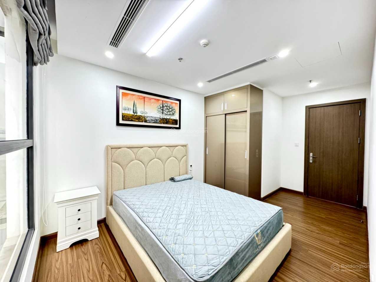 Cho thuê căn hộ 2 phòng ngủ KĐT Nghĩa Đô đủ nội thất, tầng trung view sân chơi, diện tích 68m2 4