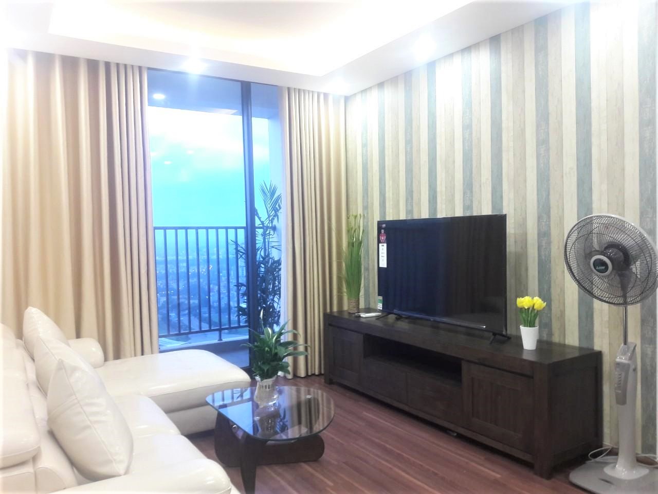 Cho thuê căn hộ 2PN toà N01 T5 Ngoại Giao Đoàn Hà Nội 3