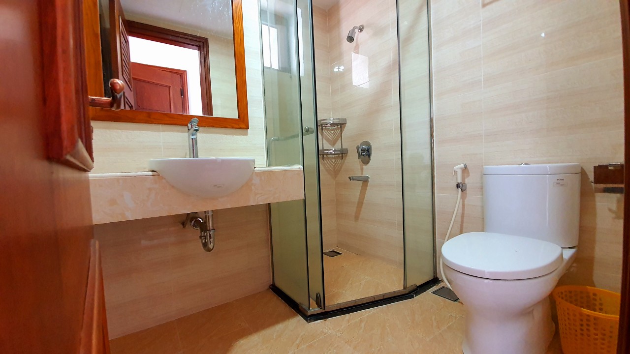 Cho thuê căn hộ 2PN View Hồ Tây + Hồ Điều Hoà, giá 10,5 triệu 4
