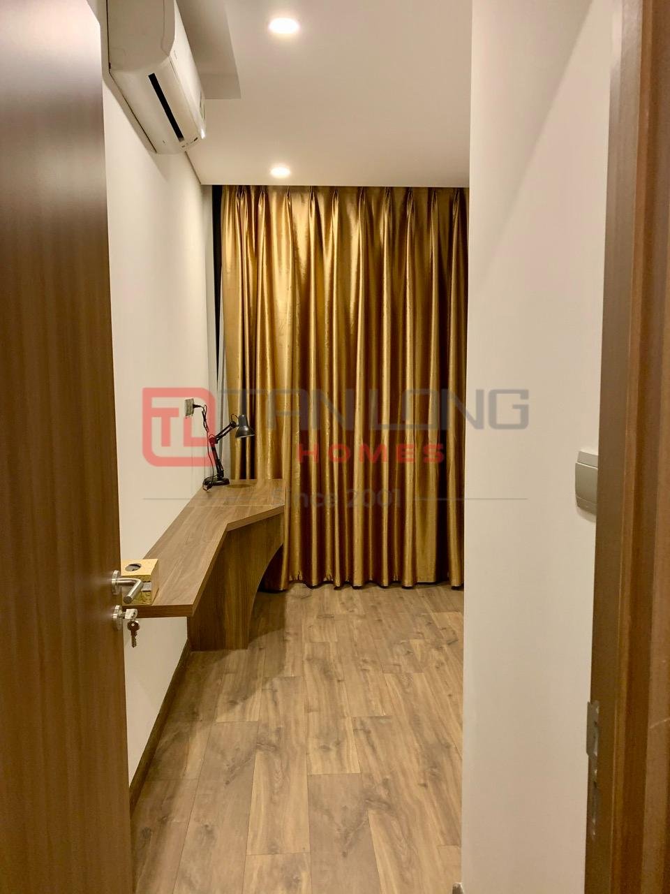 Cho thuê căn hộ 3 ngủ 101m2 full đồ mới tòa N01T5 Ngoại Giao Đoàn 8
