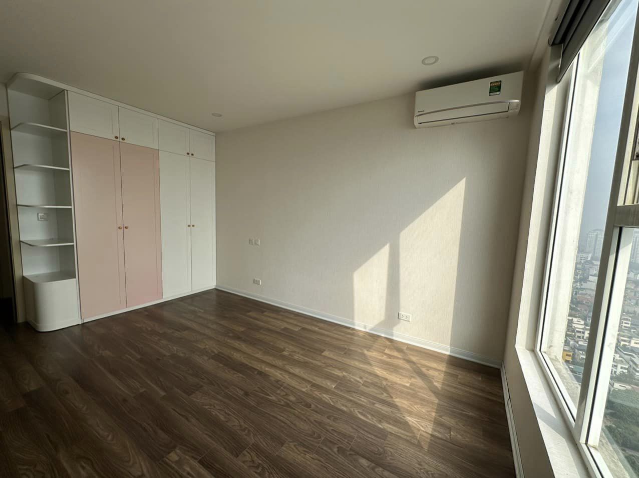 Cho thuê căn hộ 3 ngủ 101m2 full đồ mới tòa N02T3 Ngoại Giao Đoàn 7