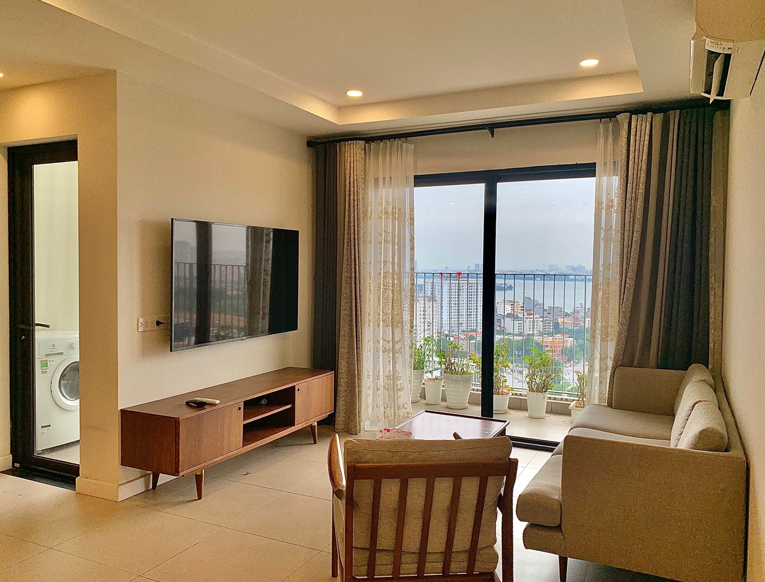 Cho thuê căn hộ 3 ngủ 118m2 tòa Novo Kosmo tầng cao view Hồ Tây đẳng cấp 1