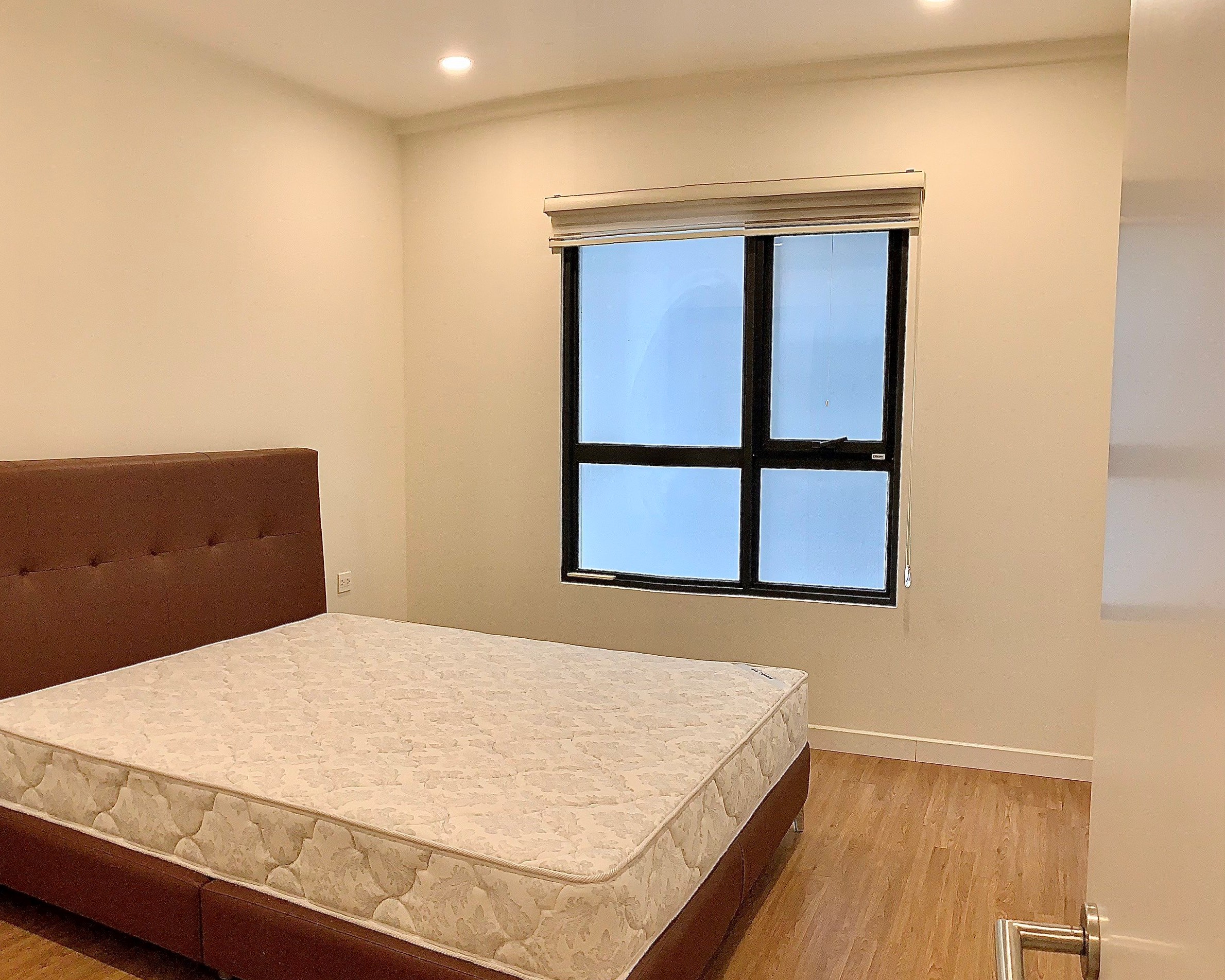 Cho thuê căn hộ 3 ngủ 118m2 tòa Novo Kosmo tầng cao view Hồ Tây đẳng cấp 10
