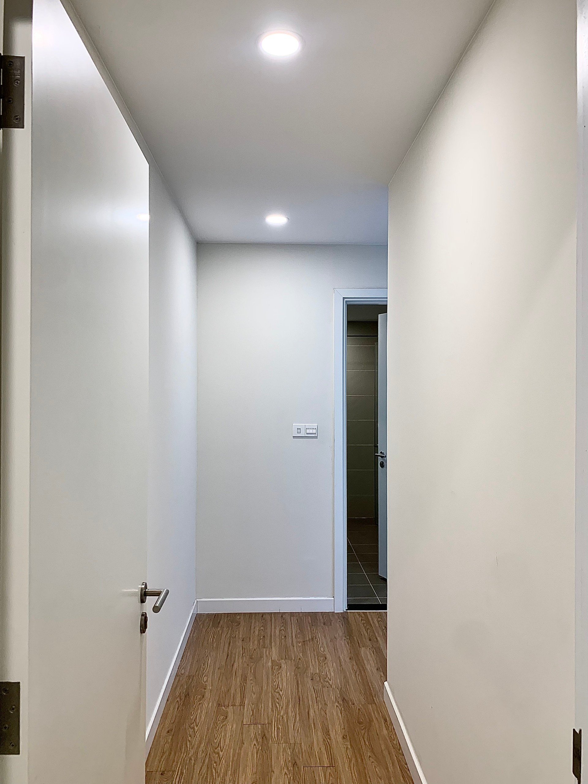 Cho thuê căn hộ 3 ngủ 118m2 tòa Novo Kosmo tầng cao view Hồ Tây đẳng cấp 12