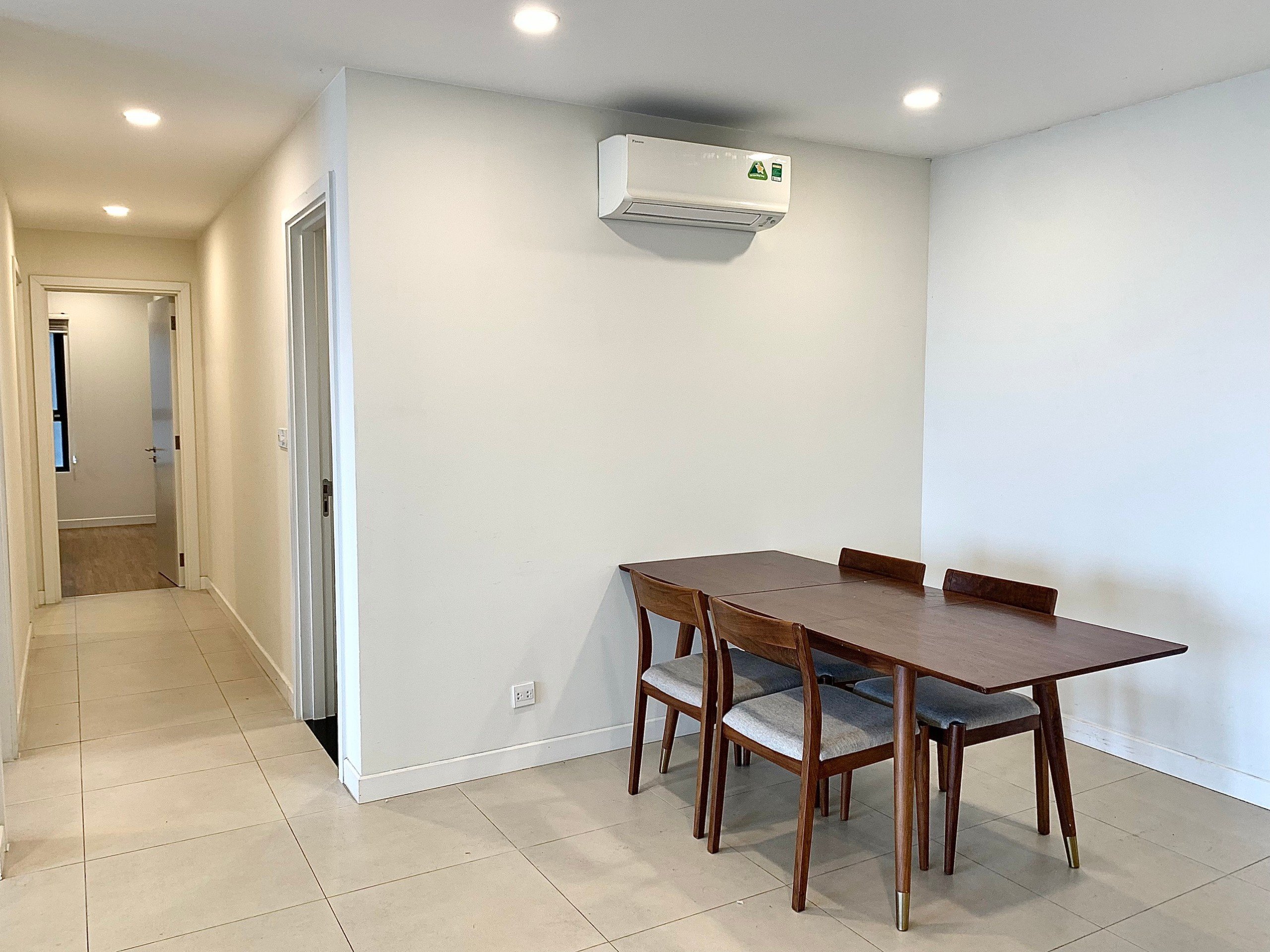 Cho thuê căn hộ 3 ngủ 118m2 tòa Novo Kosmo tầng cao view Hồ Tây đẳng cấp 3