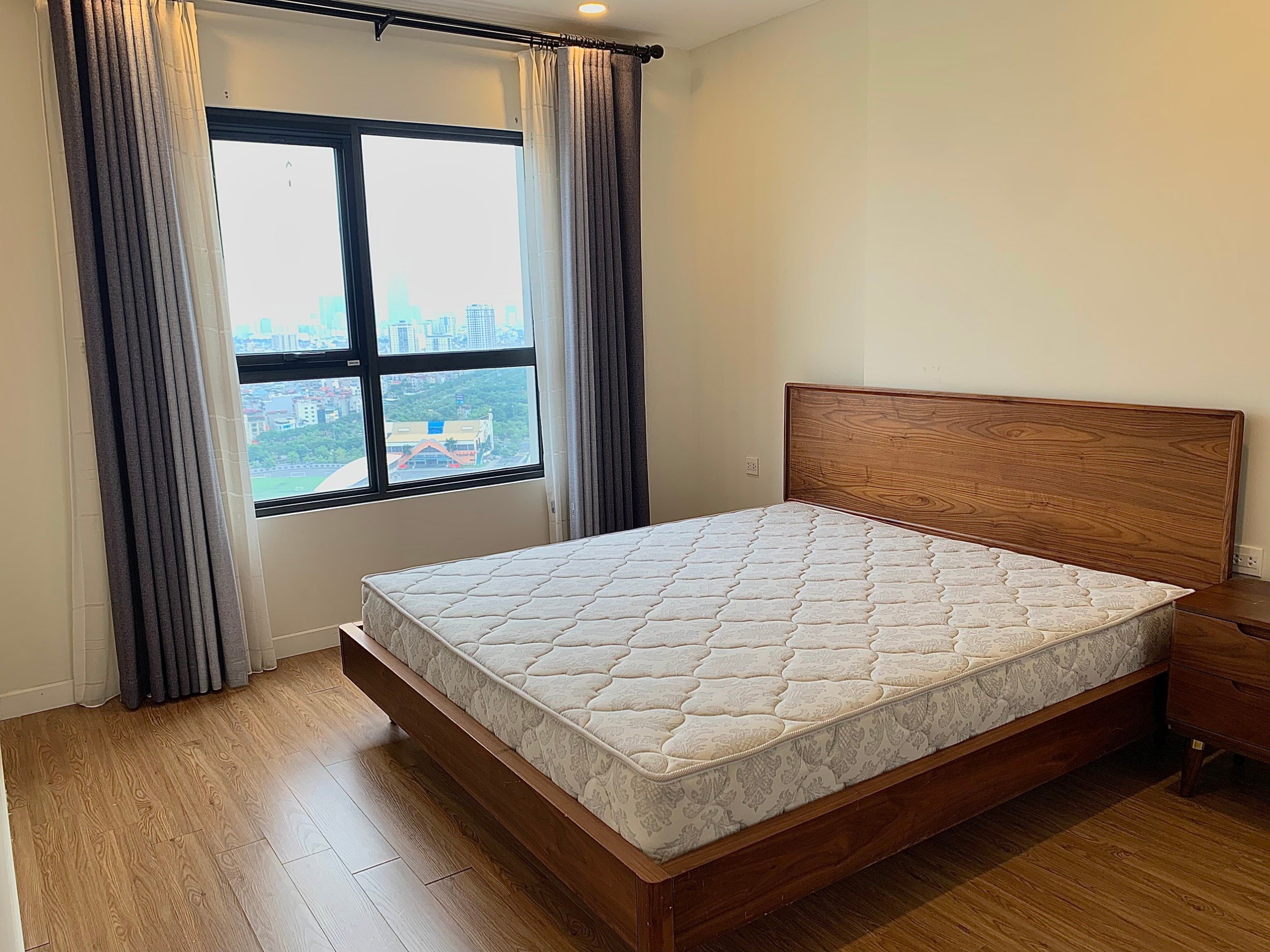 Cho thuê căn hộ 3 ngủ 118m2 tòa Novo Kosmo tầng cao view Hồ Tây đẳng cấp 8