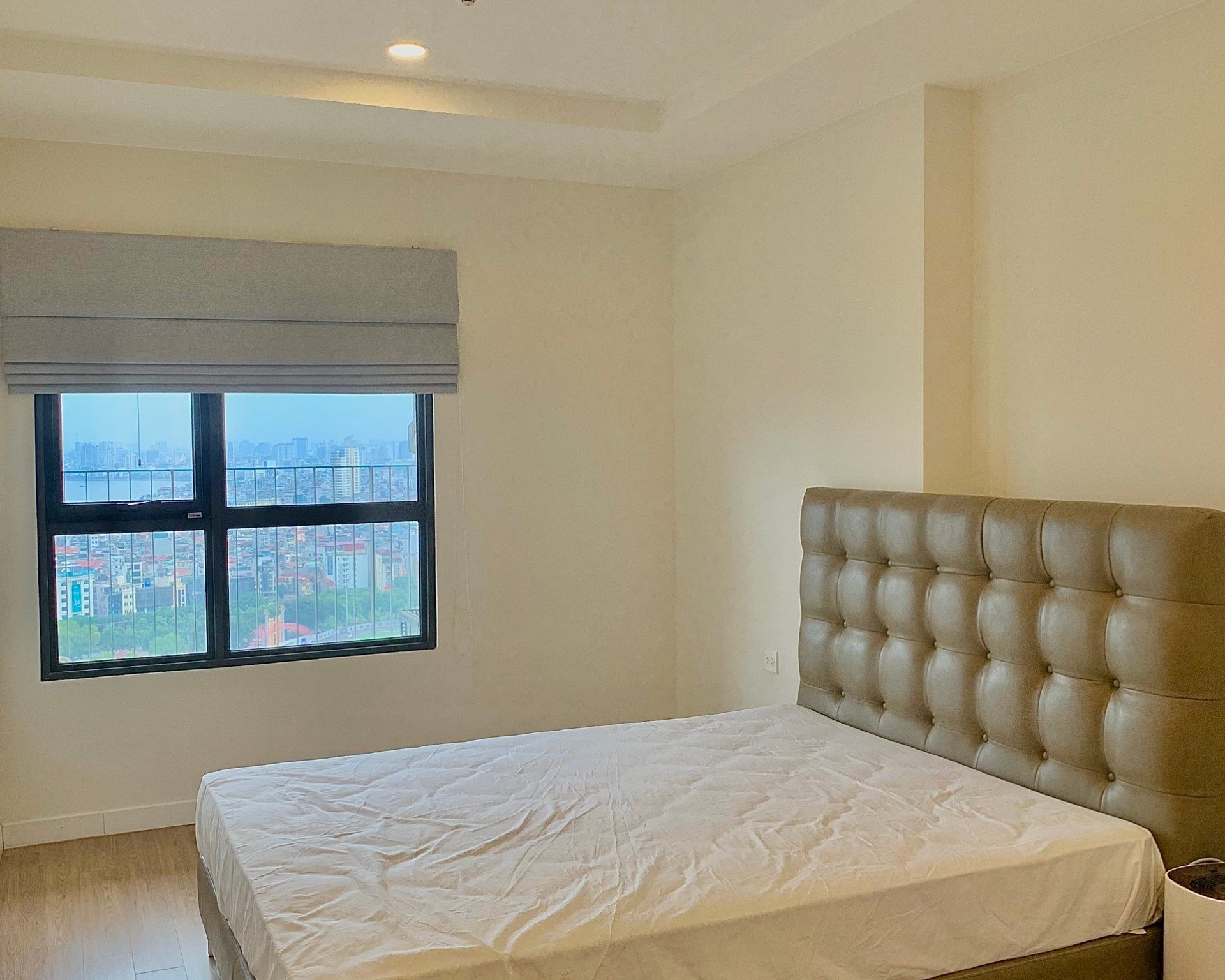 Cho thuê căn hộ 3 ngủ 118m2 tòa Novo Kosmo tầng cao view Hồ Tây đẳng cấp 9