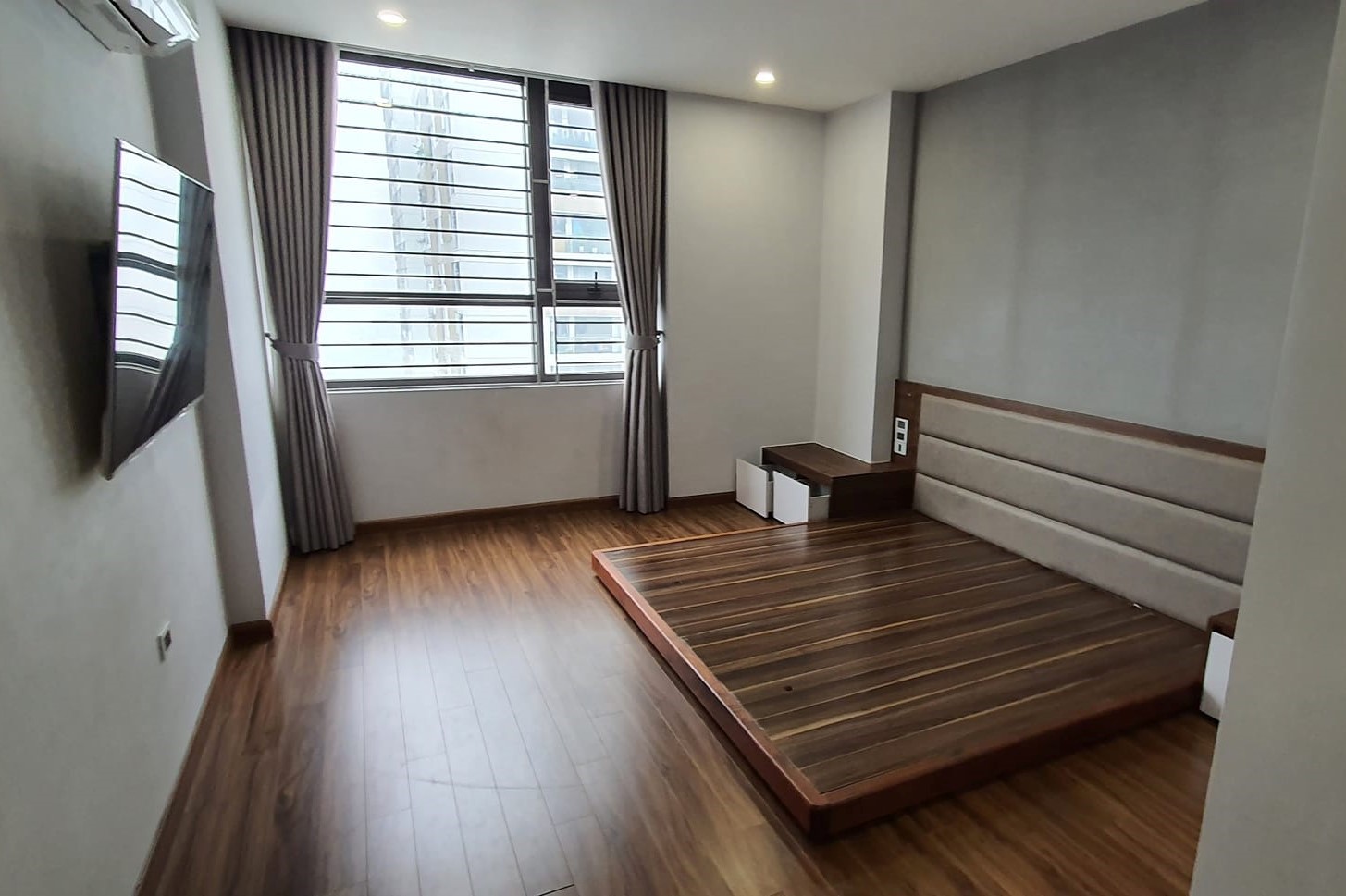 Cho thuê căn hộ 3 ngủ 120m2 tầng cao full đồ tòa N03T7 Ngoại Giao Đoàn 3