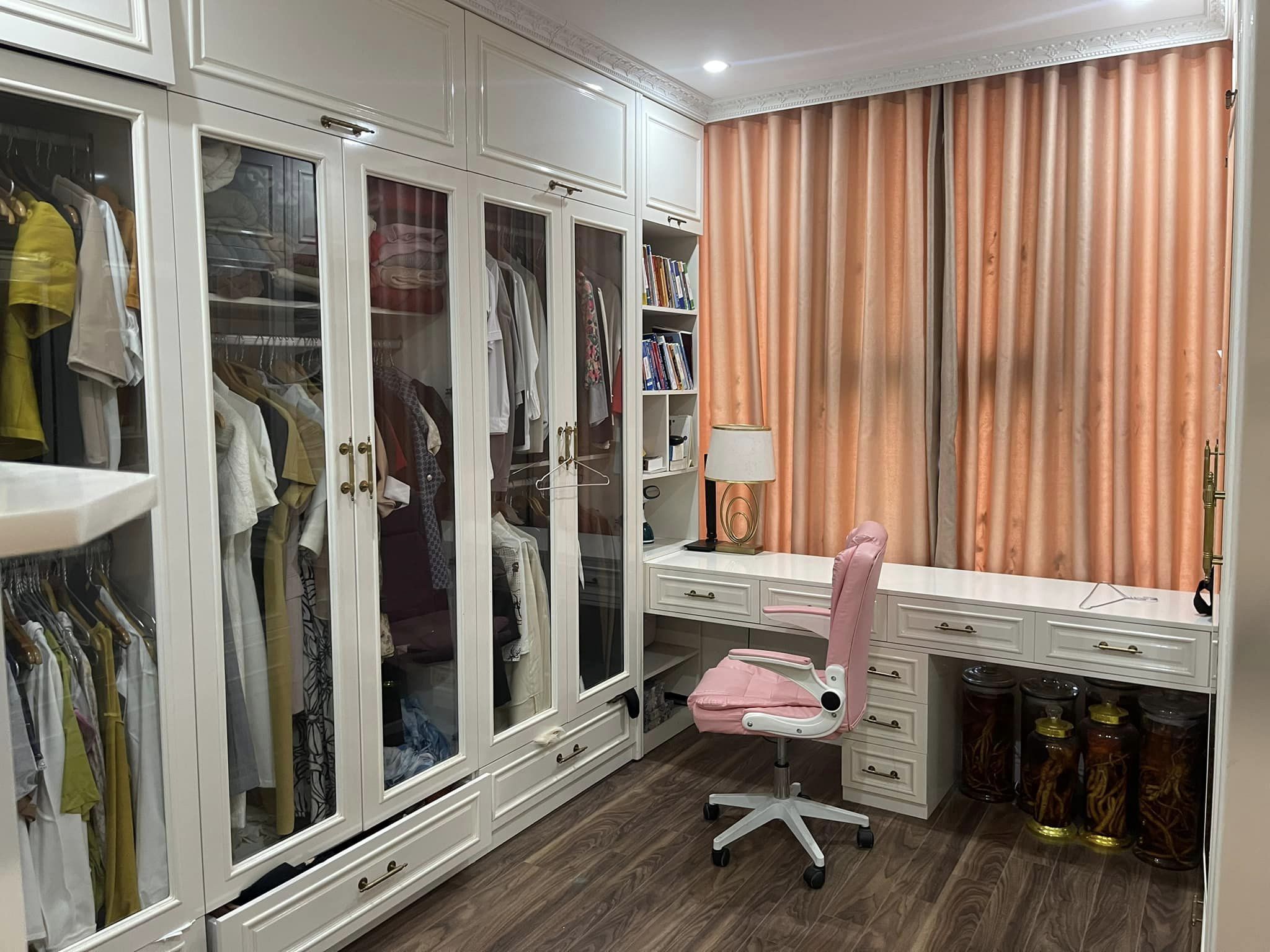 Cho thuê căn hộ 3 ngủ 122m2 view tuyệt đẹp tòa N01T8 Ngoại Giao Đoàn 3