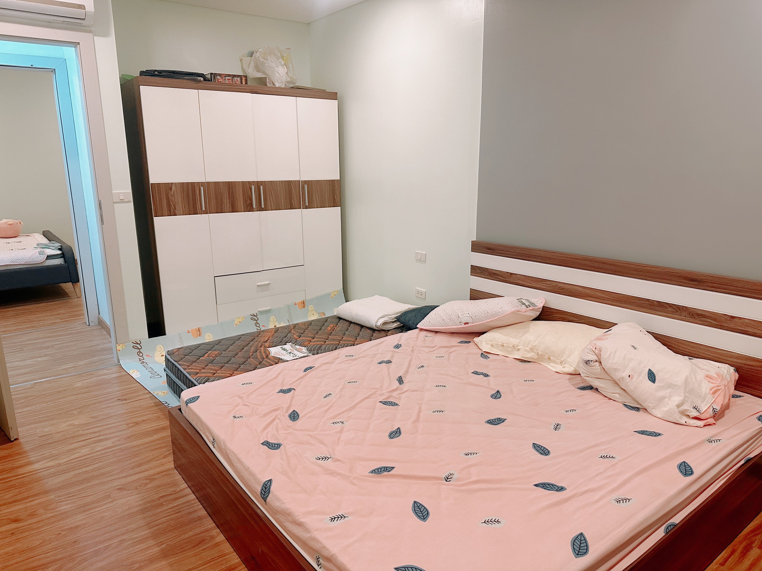 Cho thuê căn hộ 3 ngủ 133m2 full đồ view thoáng tòa N03T5 Ngoại Giao Đoàn 5