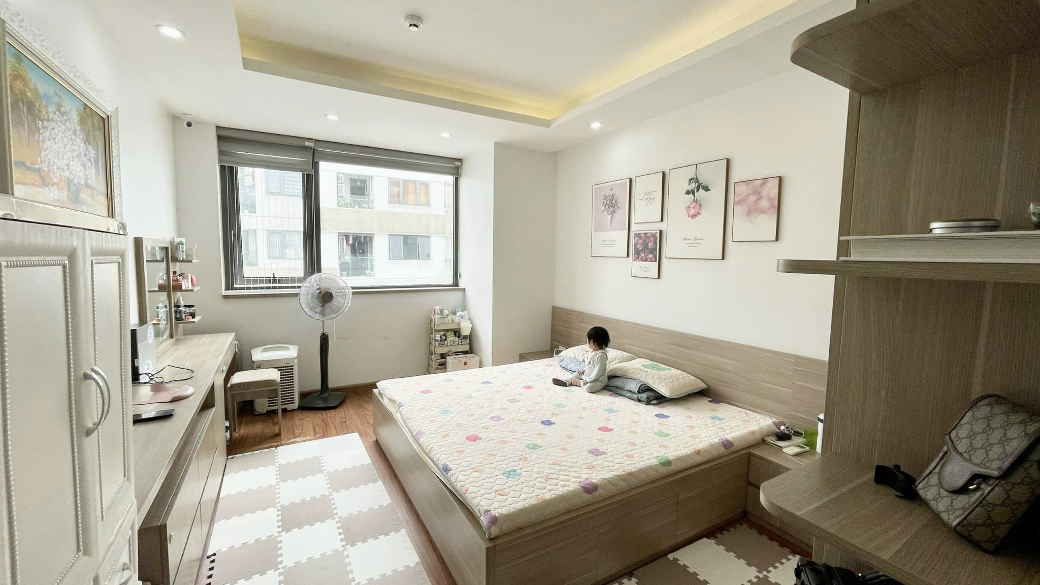 Cho thuê căn hộ 3 ngủ 134m2 full đồ view đẹp tòa N03T6 Ngoại Giao Đoàn 7