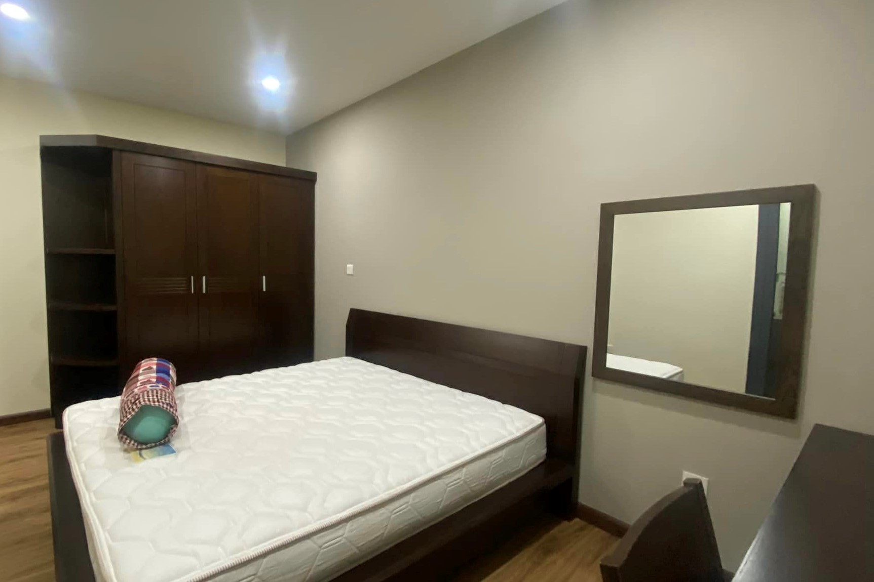 Cho thuê căn hộ 3 ngủ 134m2 tầng cao full đồ mới tòa N03T6 Ngoại Giao Đoàn 4