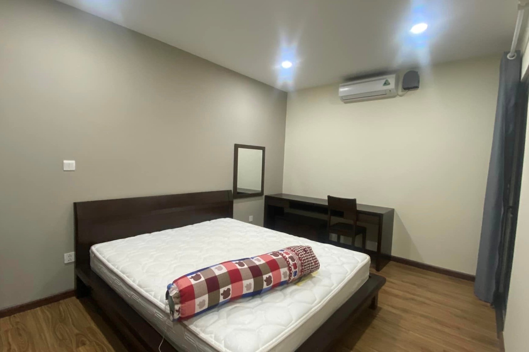 Cho thuê căn hộ 3 ngủ 134m2 tầng cao full đồ mới tòa N03T6 Ngoại Giao Đoàn 6