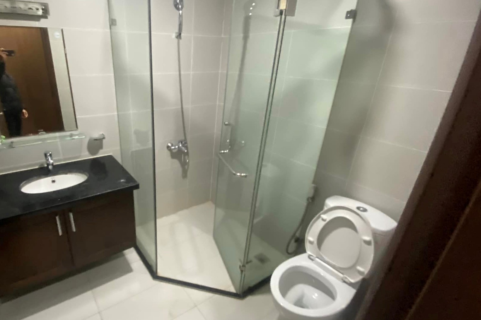 Cho thuê căn hộ 3 ngủ 134m2 tầng cao full đồ mới tòa N03T6 Ngoại Giao Đoàn 7