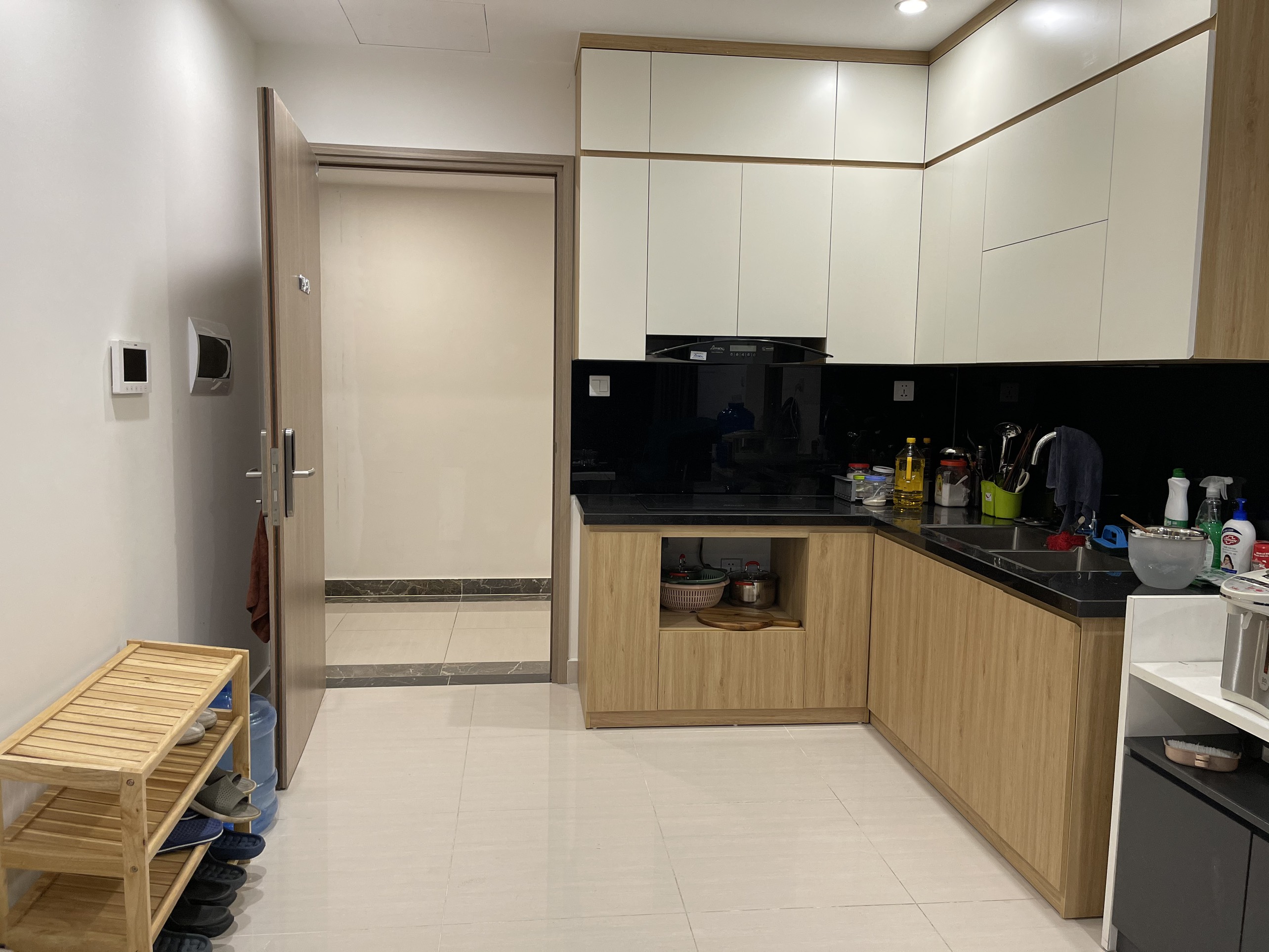 Cho thuê căn hộ 3 ngủ 87m2 tầng trung, full đồ view nội khu tòa A6 An Bình City 2