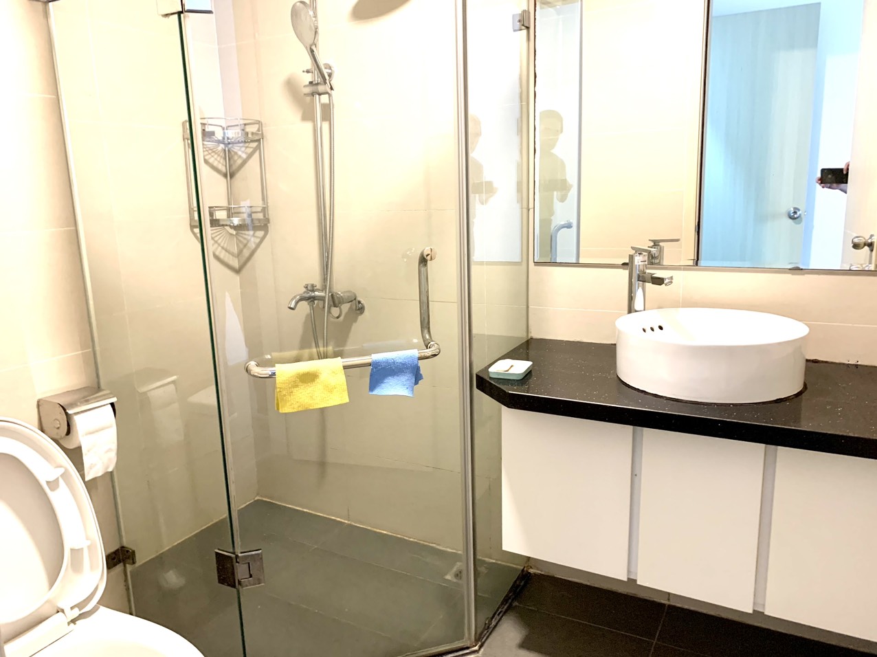 Cho thuê căn hộ 3 ngủ 93m2 view hồ điều hòa tòa N02T3 Ngoại Giao Đoàn 12