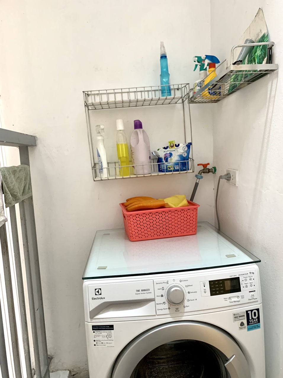 Cho thuê căn hộ 3 ngủ 93m2 view hồ điều hòa tòa N02T3 Ngoại Giao Đoàn 13