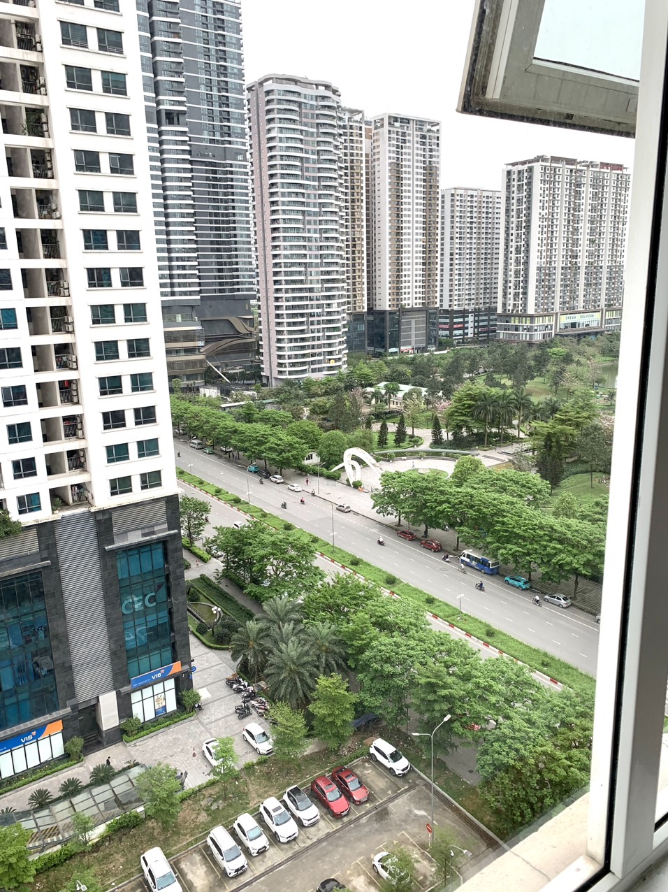 Cho thuê căn hộ 3 ngủ 93m2 view hồ điều hòa tòa N02T3 Ngoại Giao Đoàn 14